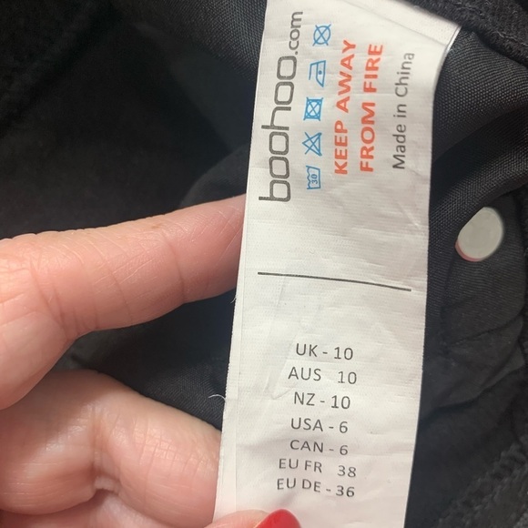 NWT BooHoo high rise, wide leg black jeans, size 6 Grunge Goth Whimsigoth - Picture 14 of 14